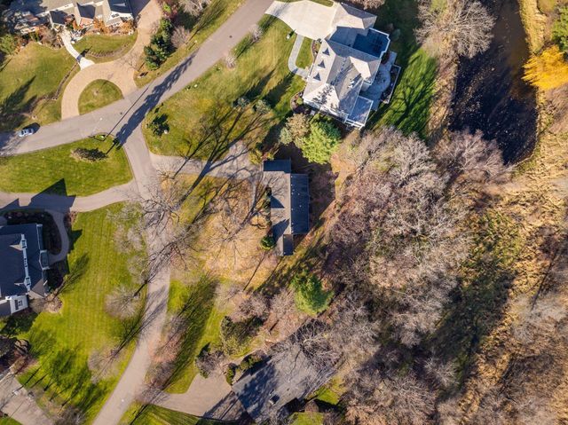 $1,350,000 | 10 Circle East, Edina, MN 55436