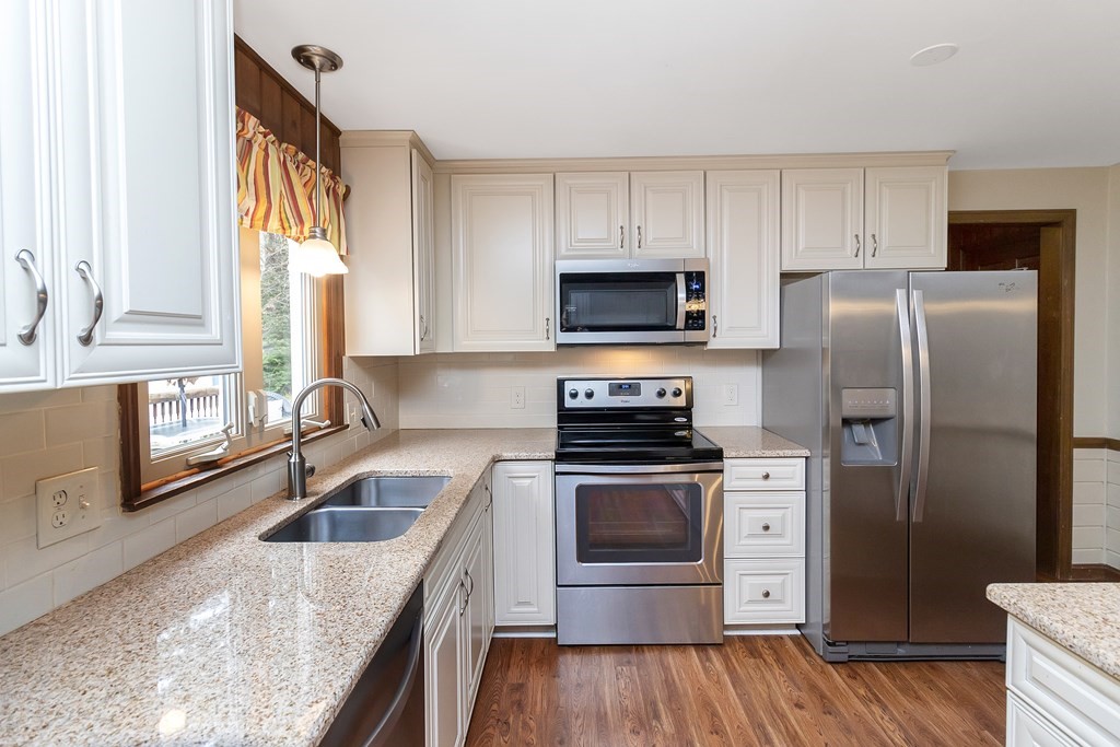 10 Captain Road Wilbraham, MA 01095 - Photo 8 of 40 Gallery Image 8