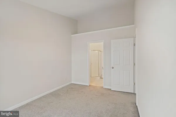 $2,395 | 45450 Conductor Terrace, Unit 301, Sterling, VA 20166