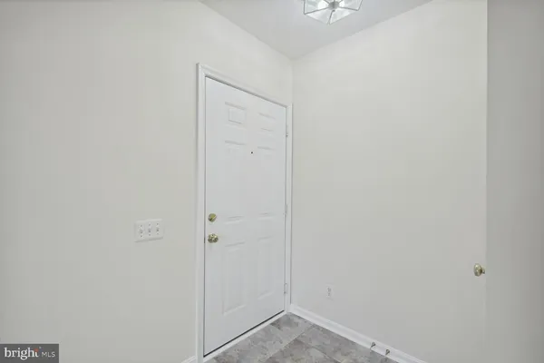 $2,395 | 45450 Conductor Terrace, Unit 301, Sterling, VA 20166