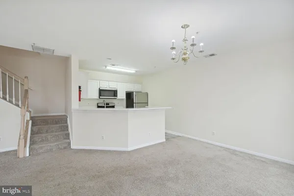 $2,395 | 45450 Conductor Terrace, Unit 301, Sterling, VA 20166