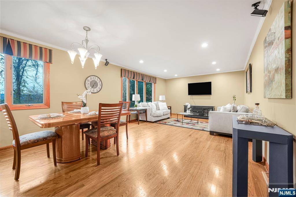 12 Clinton Lane Wayne, NJ 07470 - Photo 13 of 37