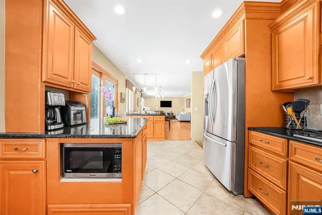 $899,000 | 12 Clinton Lane, Wayne, NJ 07470