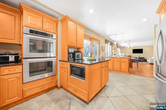 $899,000 | 12 Clinton Lane, Wayne, NJ 07470