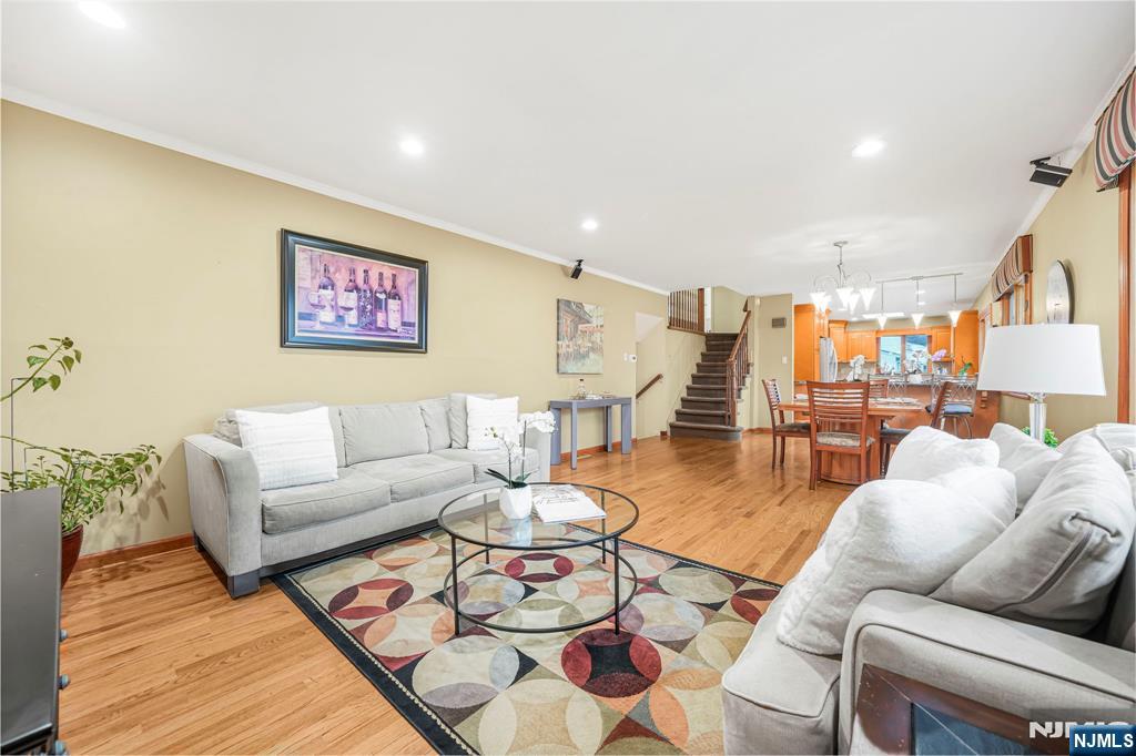 12 Clinton Lane Wayne, NJ 07470 - Photo 15 of 37