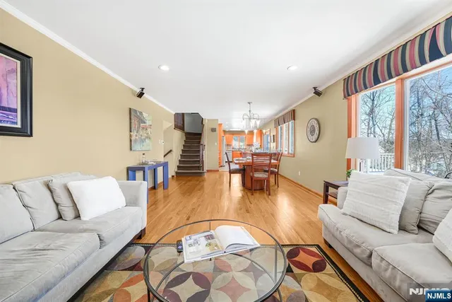 $899,000 | 12 Clinton Lane, Wayne, NJ 07470