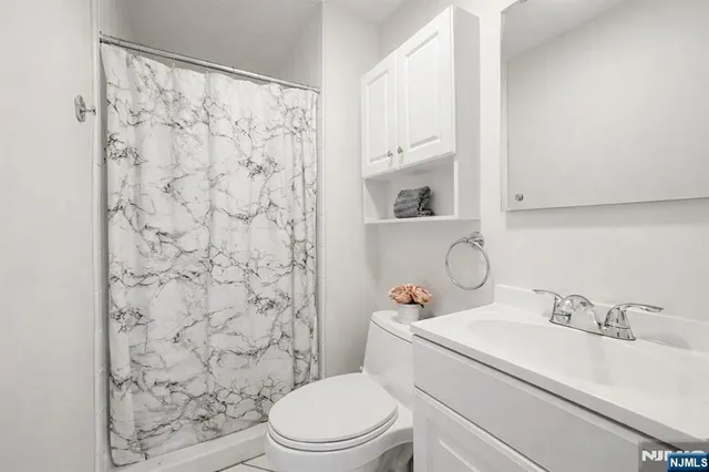 $899,000 | 12 Clinton Lane, Wayne, NJ 07470