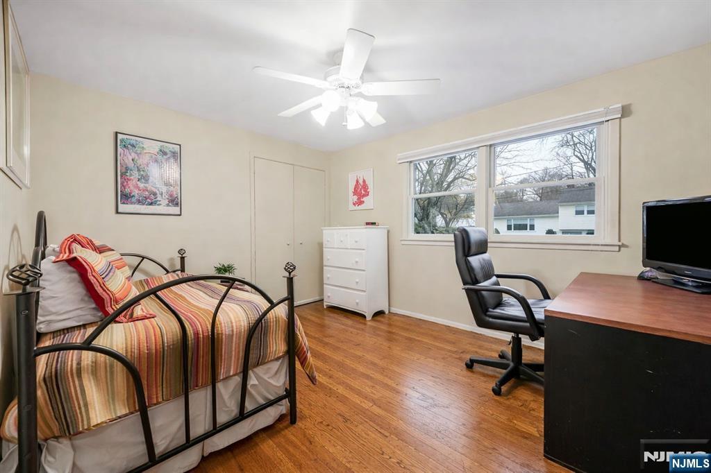 12 Clinton Lane Wayne, NJ 07470 - Photo 23 of 37