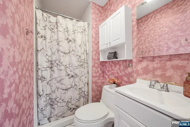 $899,000 | 12 Clinton Lane, Wayne, NJ 07470