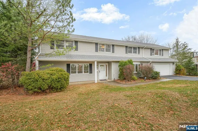 $899,000 | 12 Clinton Lane, Wayne, NJ 07470