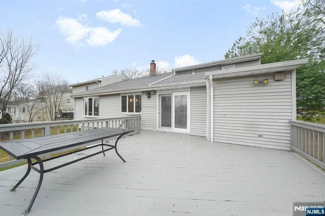 $899,000 | 12 Clinton Lane, Wayne, NJ 07470