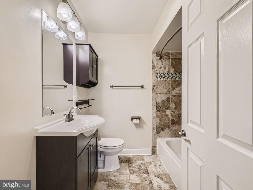 8424 Spring Road Pasadena, MD 21122 - Photo 18 of 28