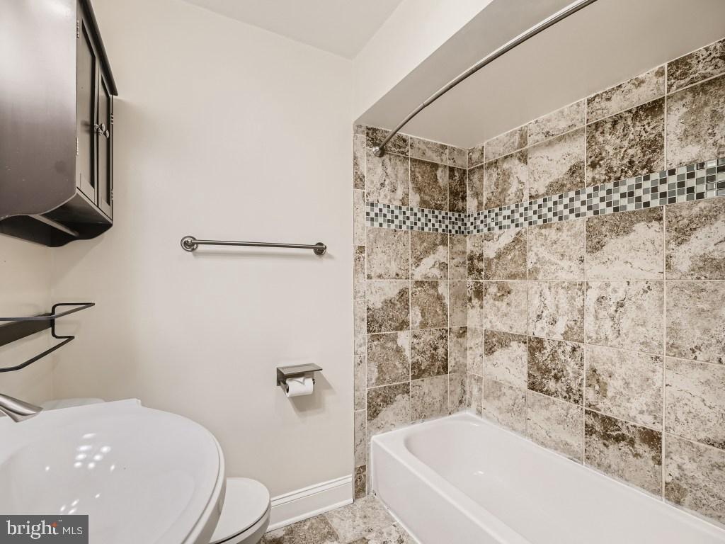 8424 Spring Road Pasadena, MD 21122 - Photo 19 of 28