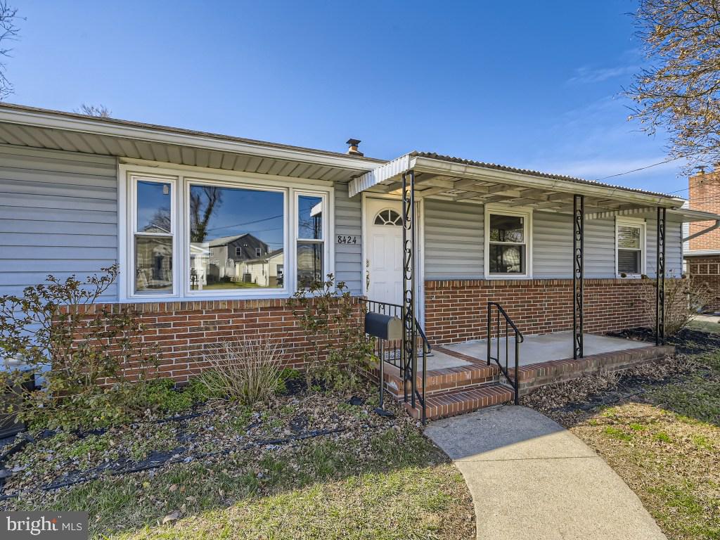 8424 Spring Road Pasadena, MD 21122 - Photo 3 of 28