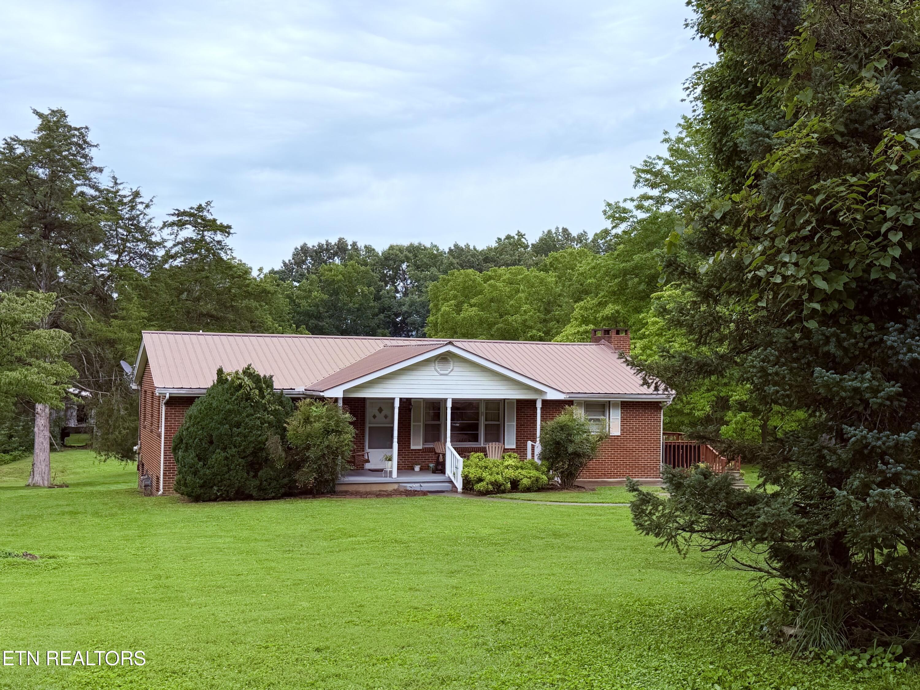 371 Pinecrest Road Jacksboro, TN 37757 - Photo 33 of 48 IMG_3305