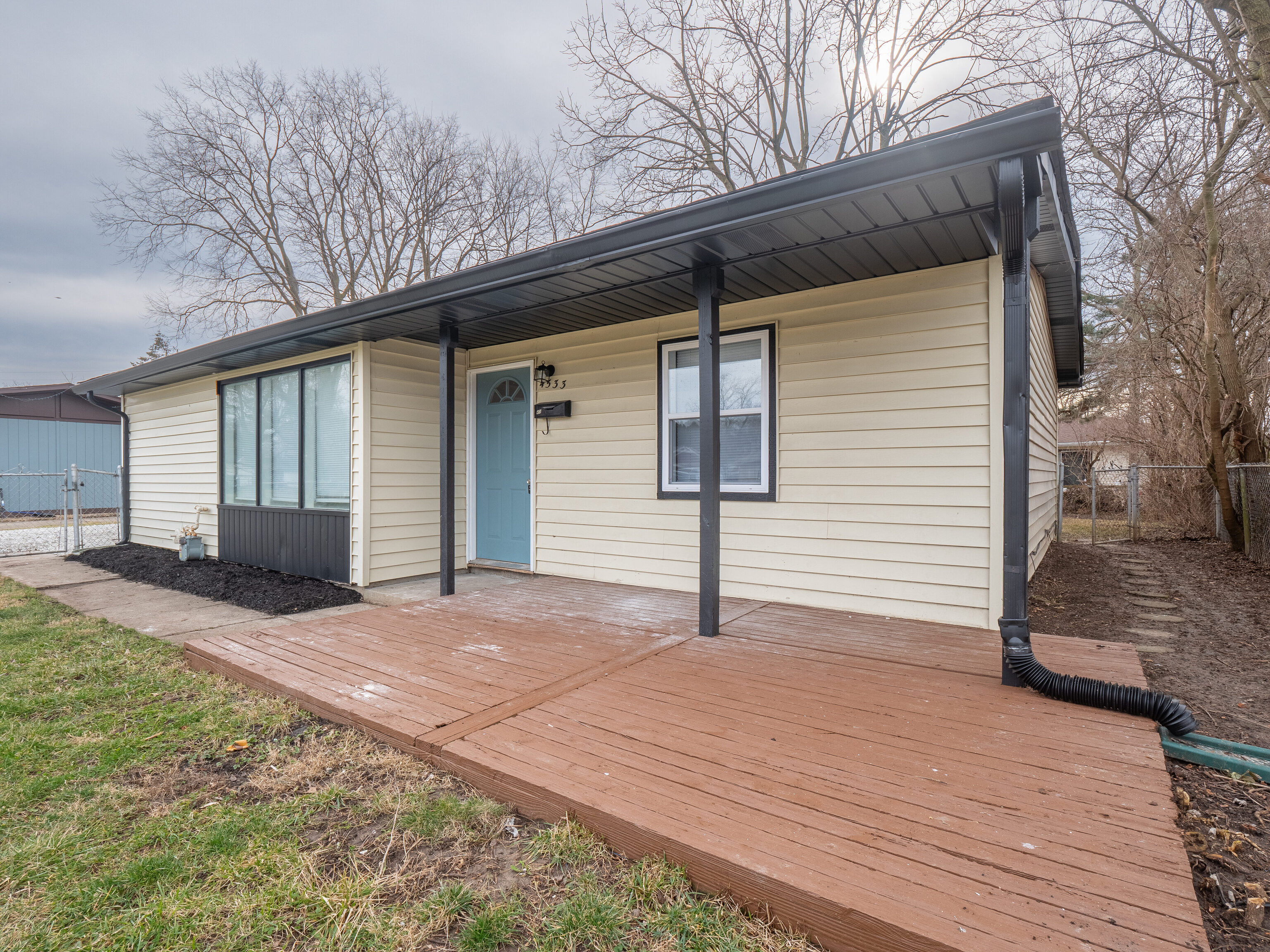 4533 Brittany Road Indianapolis, IN 46222 - Photo 7 of 38