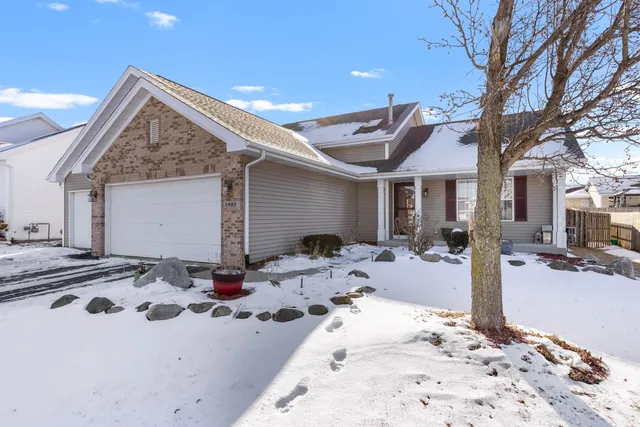 $294,900 | 5822 Columbia Drive, South Beloit, IL 61080
