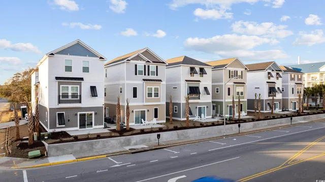 $739,900 | 202 F Madison Court, Myrtle Beach, SC 29577