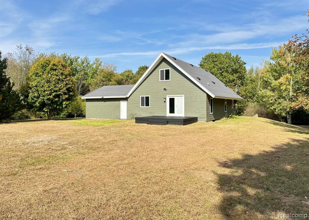 9434 Lee Jones Road Fenton, MI 48430 - Photo 6 of 25