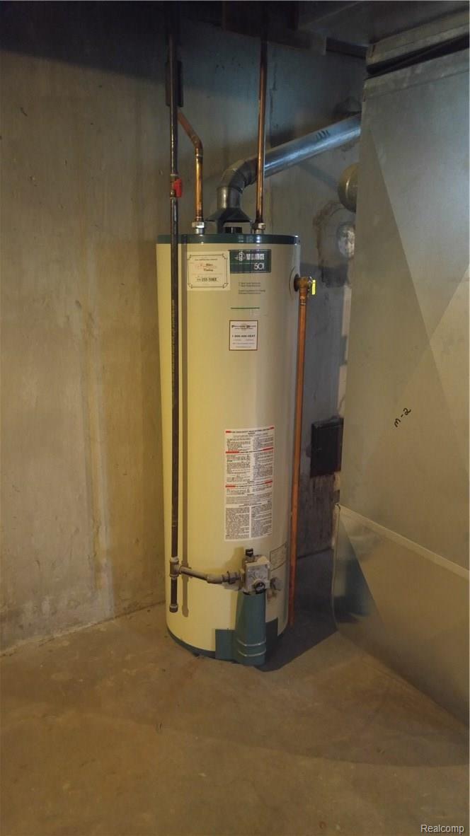 9667 Ruth Avenue Allen Park, MI 48101 - Photo 14 of 22 Hot Water Tank