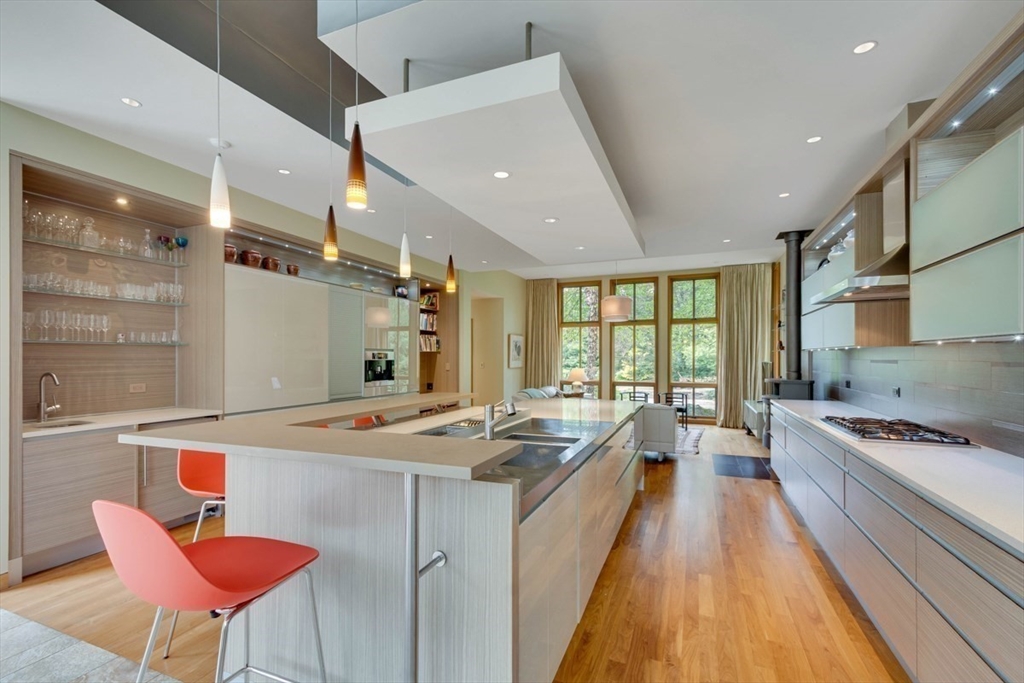 23 Bedford Road Lincoln, MA 01773 - Photo 11 of 38