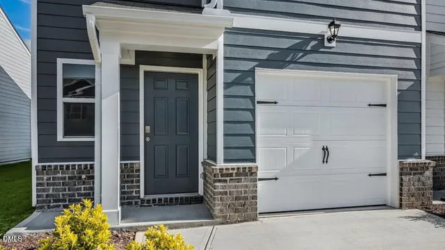 a view of entrance door of the house