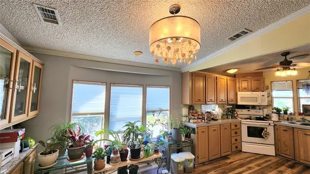 $129,700 | 3275 26th Avenue East, Unit 24, Bradenton, FL 34208