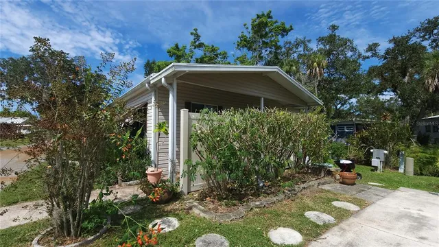 $129,700 | 3275 26th Avenue East, Unit 24, Bradenton, FL 34208