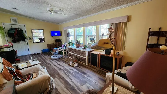 $129,700 | 3275 26th Avenue East, Unit 24, Bradenton, FL 34208