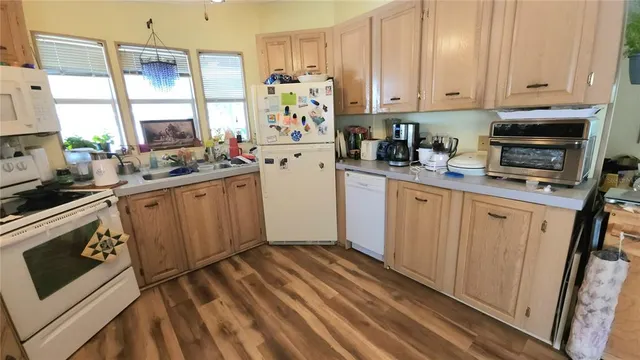 $129,700 | 3275 26th Avenue East, Unit 24, Bradenton, FL 34208