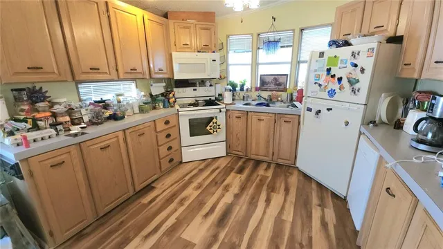 $129,700 | 3275 26th Avenue East, Unit 24, Bradenton, FL 34208