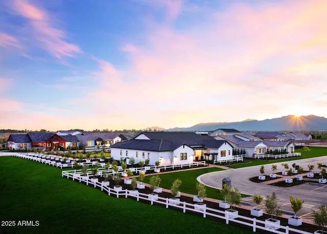 $3,300 | 10921 North Blakely Street, Surprise, AZ 85388