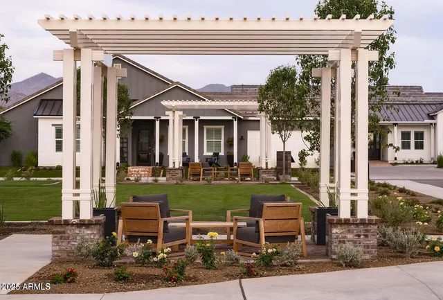 $3,300 | 10921 North Blakely Street, Surprise, AZ 85388