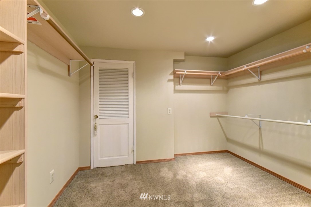 516 South 15th Street Renton, WA 98055 - Photo 11 of 25
