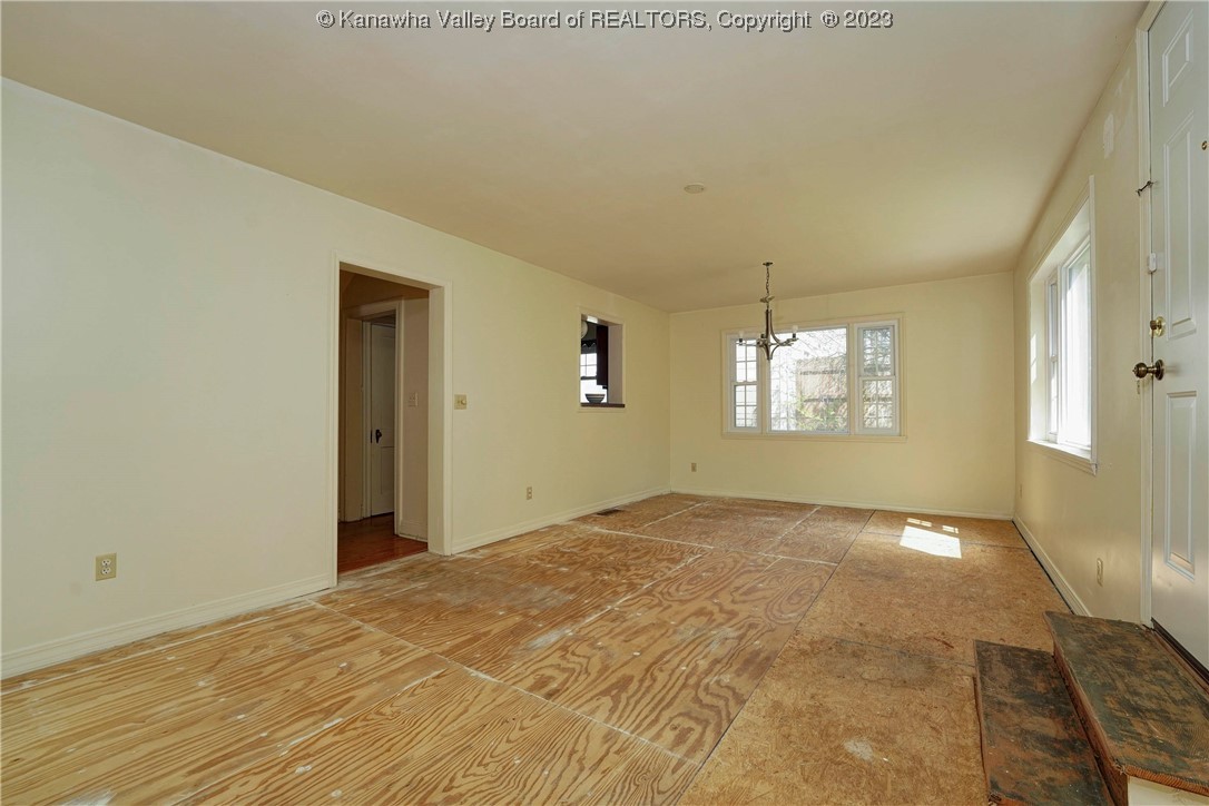 1014 Valley Road Charleston, WV 25302 - Photo 16 of 28 Gallery Image 16