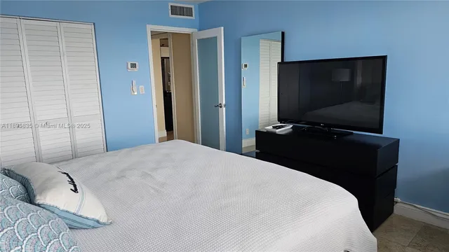 $3,700 | 3140 South Ocean Drive, Unit 506, Hallandale Beach, FL 33009