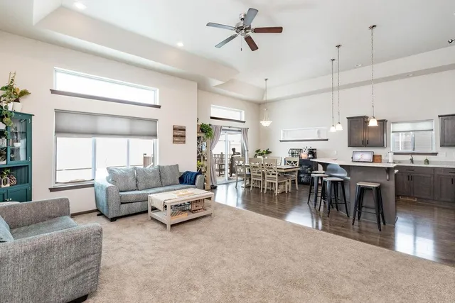 $389,000 | 1705 2nd Avenue Northeast, Barnesville, MN 56514