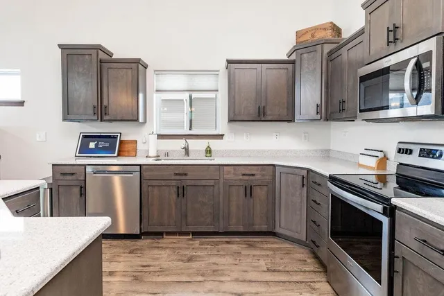 $389,000 | 1705 2nd Avenue Northeast, Barnesville, MN 56514