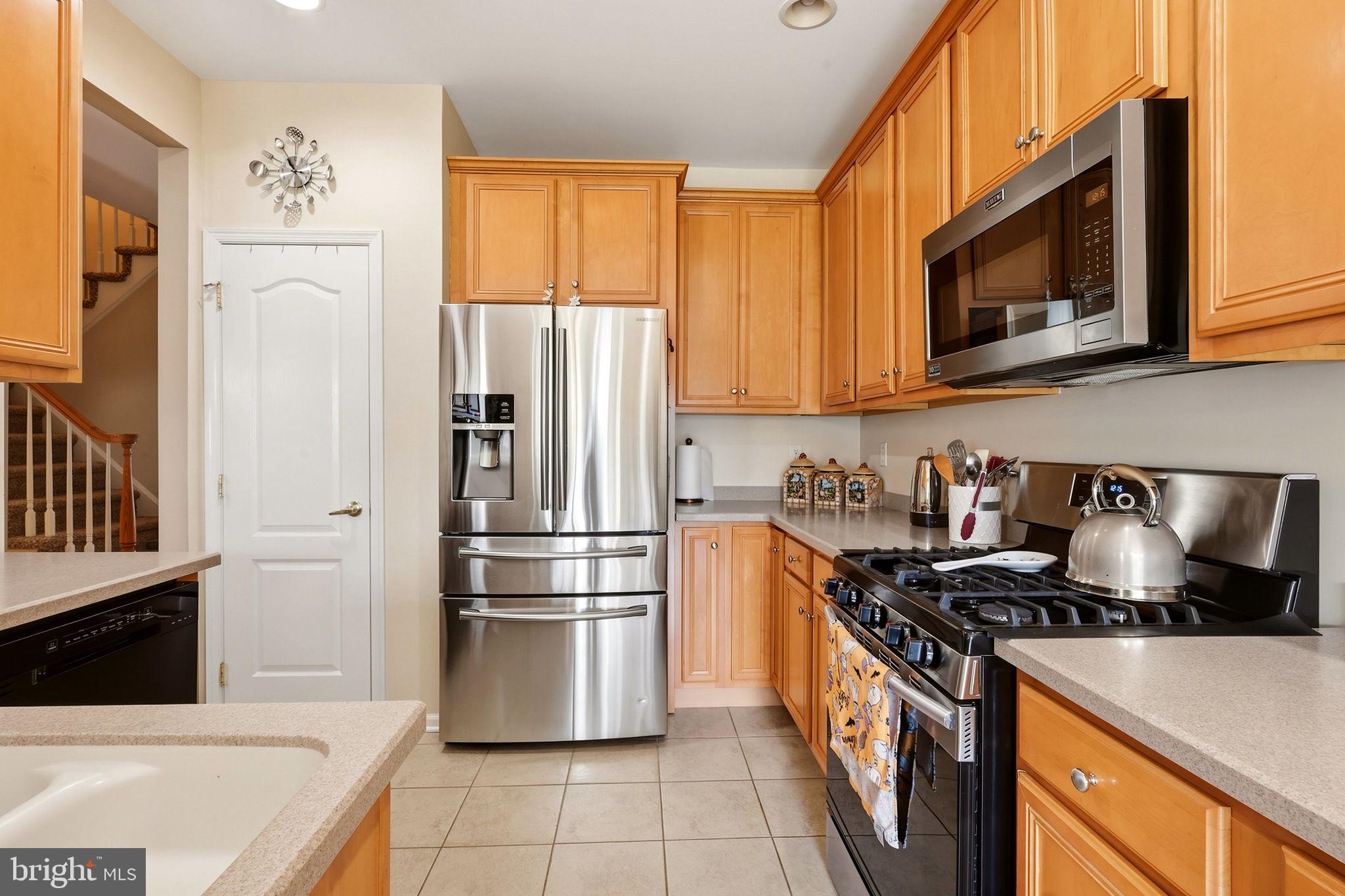 221 Hawthorne Way Riverside, NJ 08075 - Photo 5 of 25 Gallery Image 5
