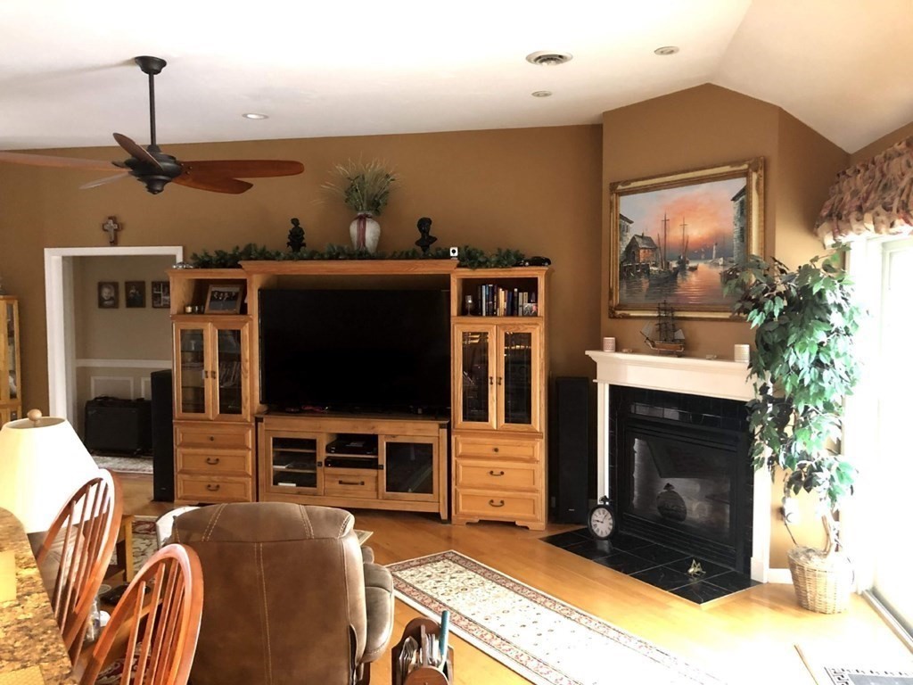 56 Davis Road Westminster, MA 01473 - Photo 12 of 33