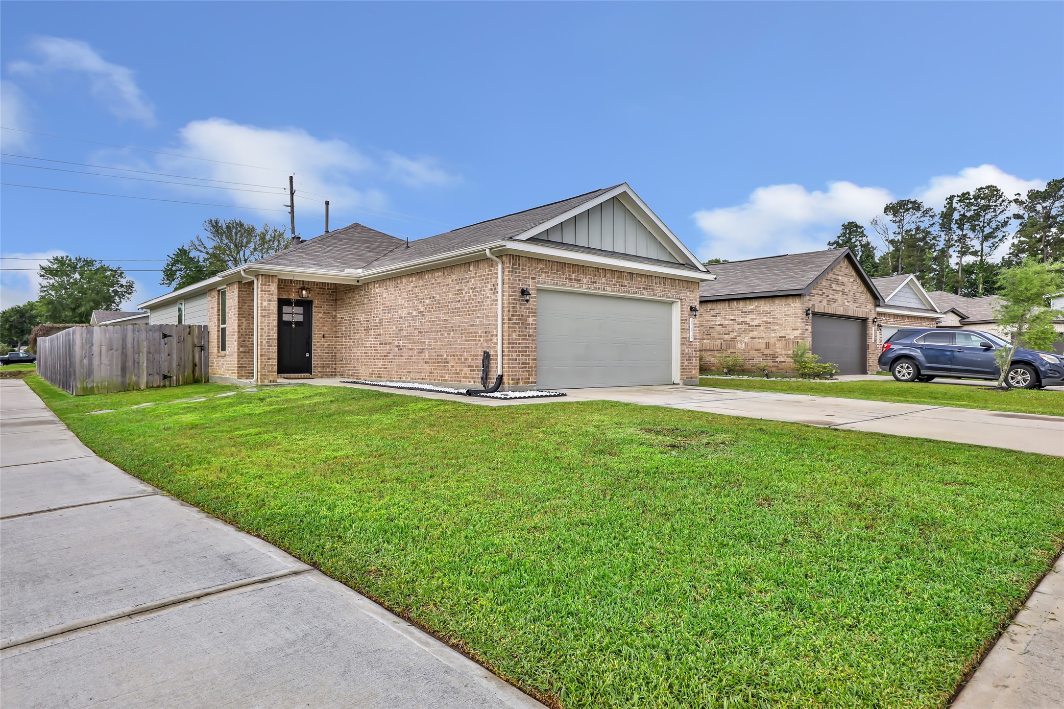 814 Redinger Ridge Drive Houston, TX 77336 - Photo 2 of 29