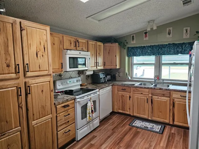 $153,000 | 13129 Southeast 47th Court, Belleview, FL 34420