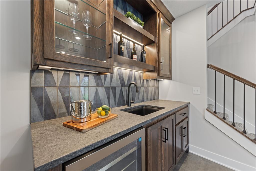 24924 West 145th Street Olathe, KS 66061 - Photo 5 of 34