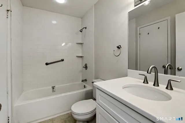 $185,000 | 1423 Quinnipiac Avenue, Unit 302, New Haven, CT 06513