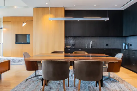 $2,999,000 | 2550 North Lakeview Avenue, Unit S2502, Chicago, IL 60614