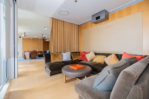 $2,999,000 | 2550 North Lakeview Avenue, Unit S2502, Chicago, IL 60614