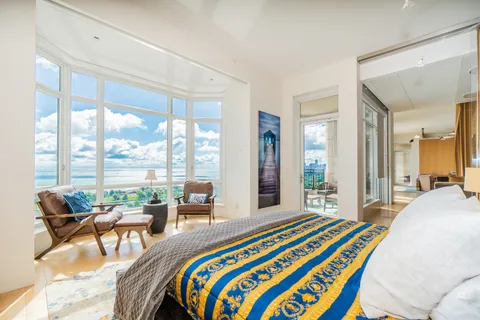 $2,999,000 | 2550 North Lakeview Avenue, Unit S2502, Chicago, IL 60614