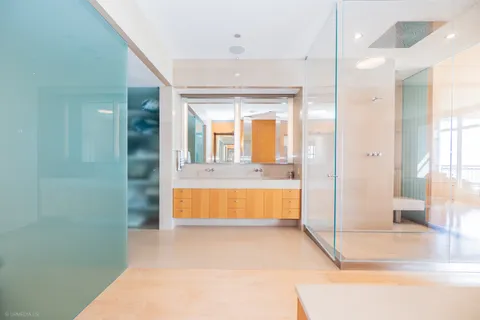 $2,999,000 | 2550 North Lakeview Avenue, Unit S2502, Chicago, IL 60614