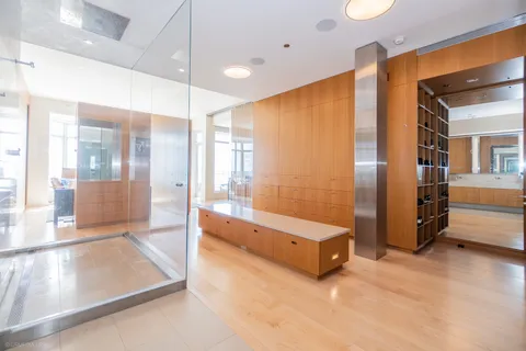 $2,999,000 | 2550 North Lakeview Avenue, Unit S2502, Chicago, IL 60614