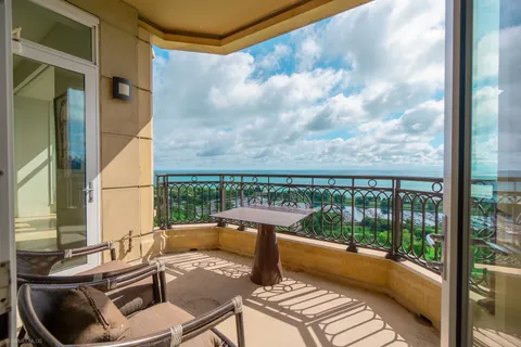 $2,999,000 | 2550 North Lakeview Avenue, Unit S2502, Chicago, IL 60614